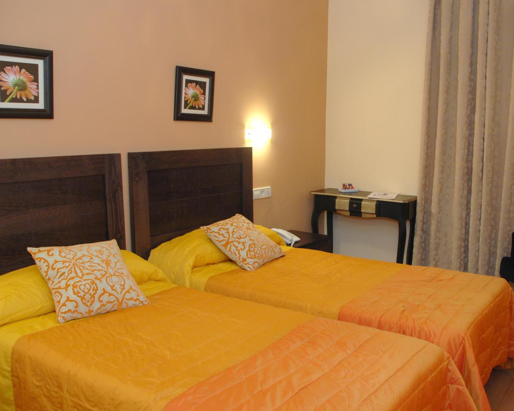 Hotel Hc Sigueenza Kültér fotó